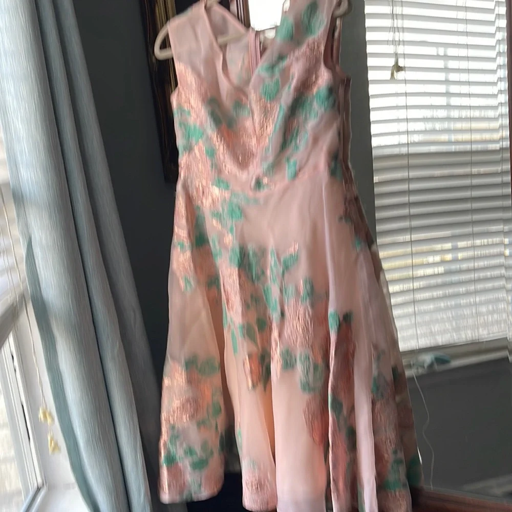 LelaRose - Picture 1 of 6